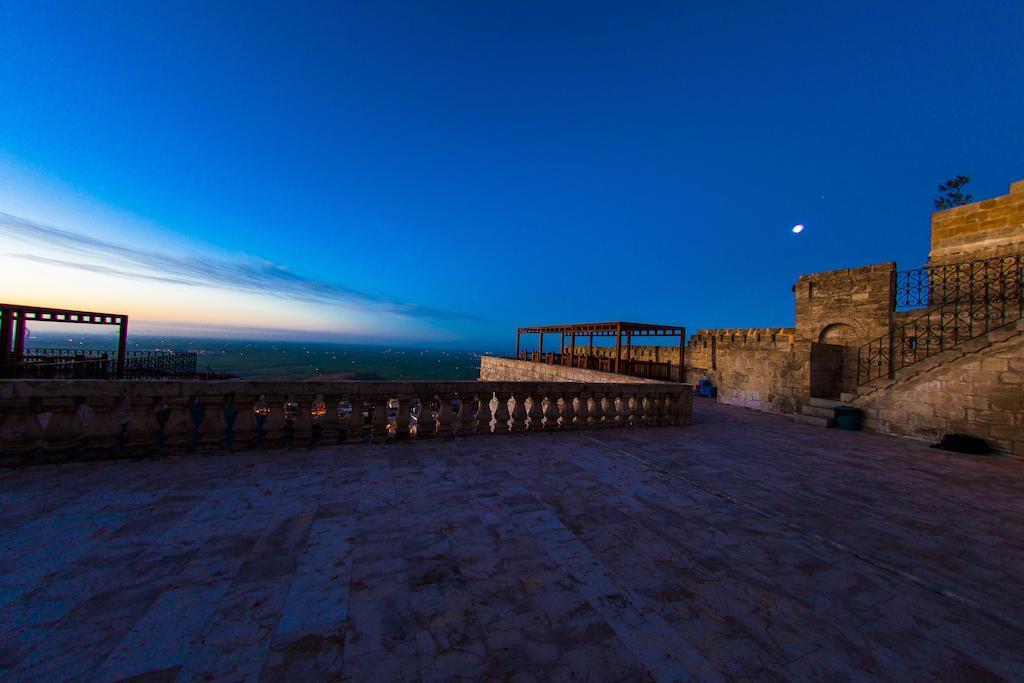 Mardius Tarihi Konak Mardin Buitenkant foto